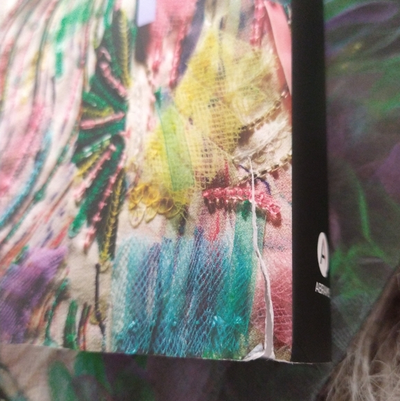 Prabal Gurung Hardcover Book - Picture 13 of 13